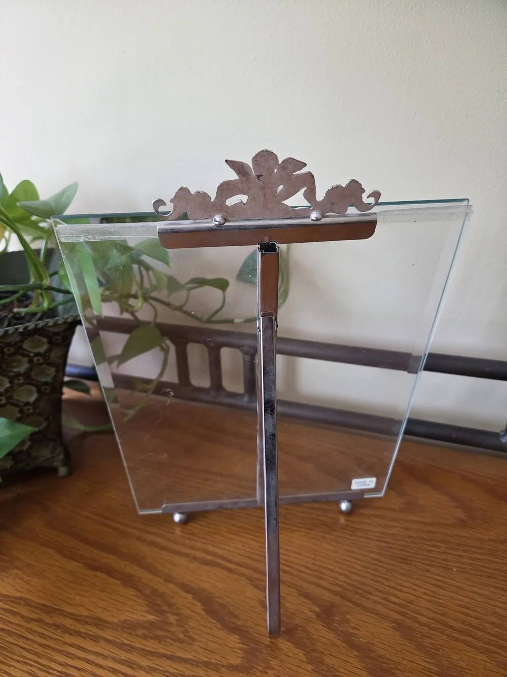 Clear Glass/Acrylic 8x10 Easel Display Frame with Silver Cherup & Roses Accent